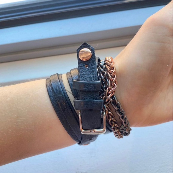 La Mer: Rose Gold-Plated Wrap Watch - Picture 3 of 7